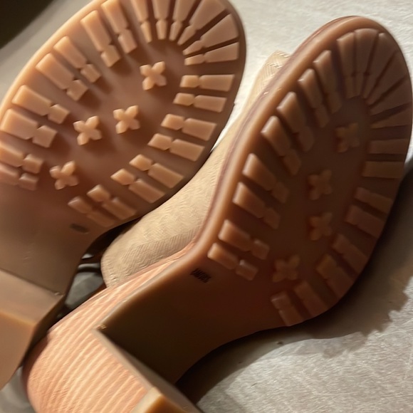 Lucky Brand peep toe clogs with ankle straps (brand new never worn) - Picture 3 of 5